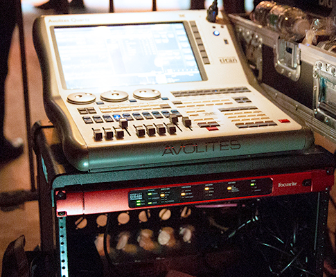 Jacob Collier的首席音频工程师在巡演中使用Focusrite的Red以及RedNet系列