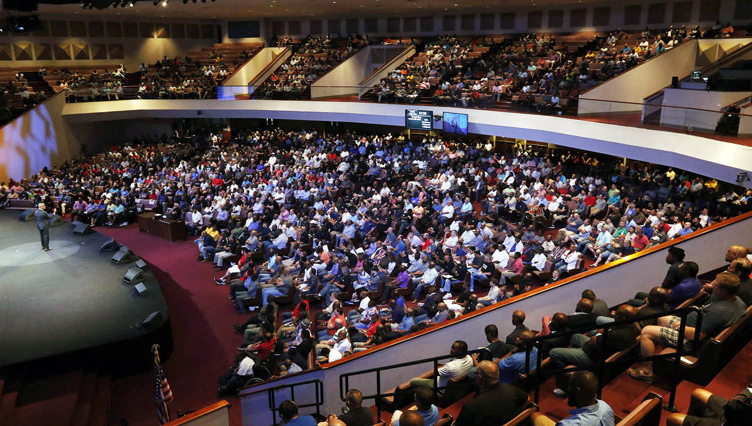 Clair Brothers 为达拉斯oak Cliff Bible Fellowship教堂提高扩声品质 新闻 传新科技有限公司