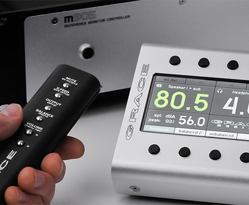 m905 MONITOR CONTROLLER 新的固件支持通过AES和S / PDIF输出进行数字扬声器控制