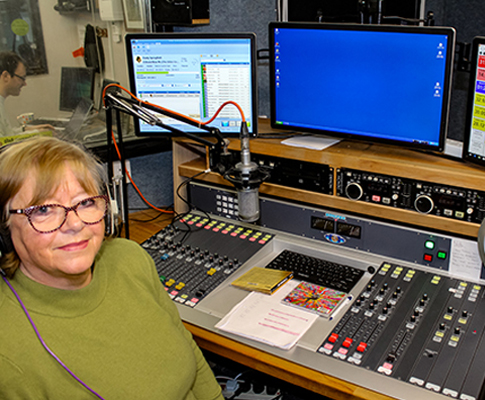 英国沃明斯特（Warminster）的WCR社区广播电台电台选择Sonifex S2控制台