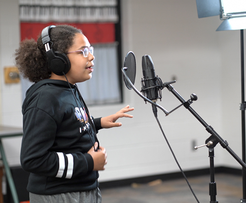 看这个：克拉克斯维尔小学合唱团用Mojave Audio重新构想“我们是世界”