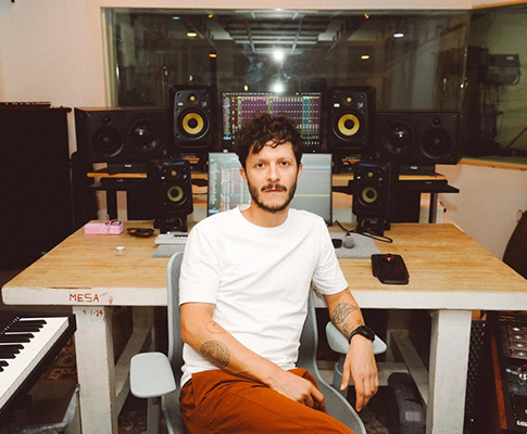 KRK 监听音箱助力格莱美获奖制作人、作曲家、混音师 Nicolas Ramirez 精准创作