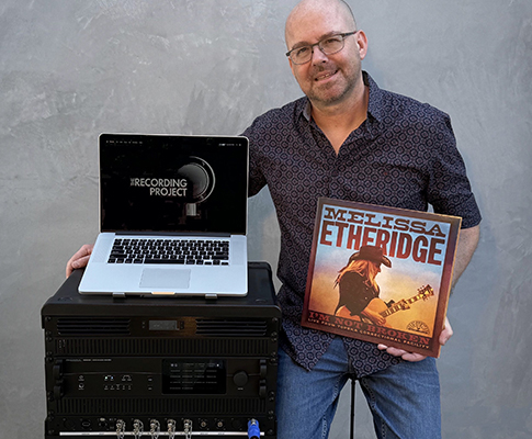 Ian Charbonneau 的“飞行”录音室：PRODIGY.MC 驱动的高品质便携系统