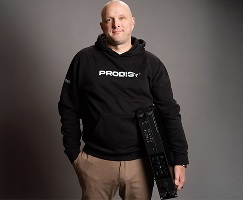 深耕近 30 年！系统设计师维尔・考哈宁为何执着于 DirectOut PRODIGY 系列？