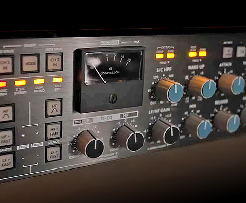 精准控制与超便携方案：SSL BUS+ 与 SiX 如何定义 Roc.am 无缝工作流