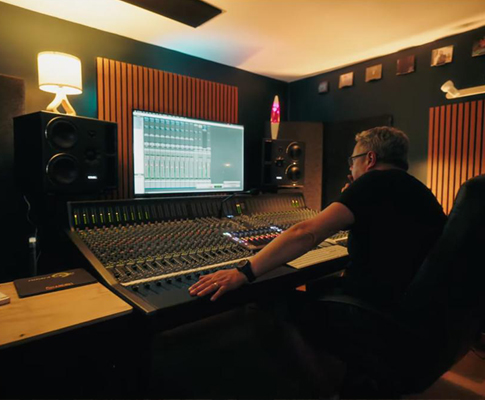 SSL ORIGIN + UF8，定义 Brookspeare Music 综合录音室的「模拟/数字混血」新标准